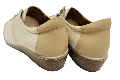 【ムーンスター SP2401 アイボリー】本革柔らかガーメントレザー使用靴紐シューズ